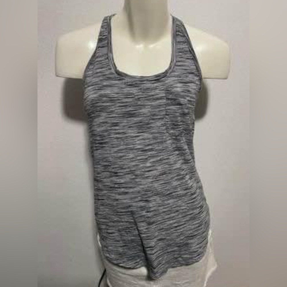 Women’s size 6 lululemon Yogi Racer Back III tank top